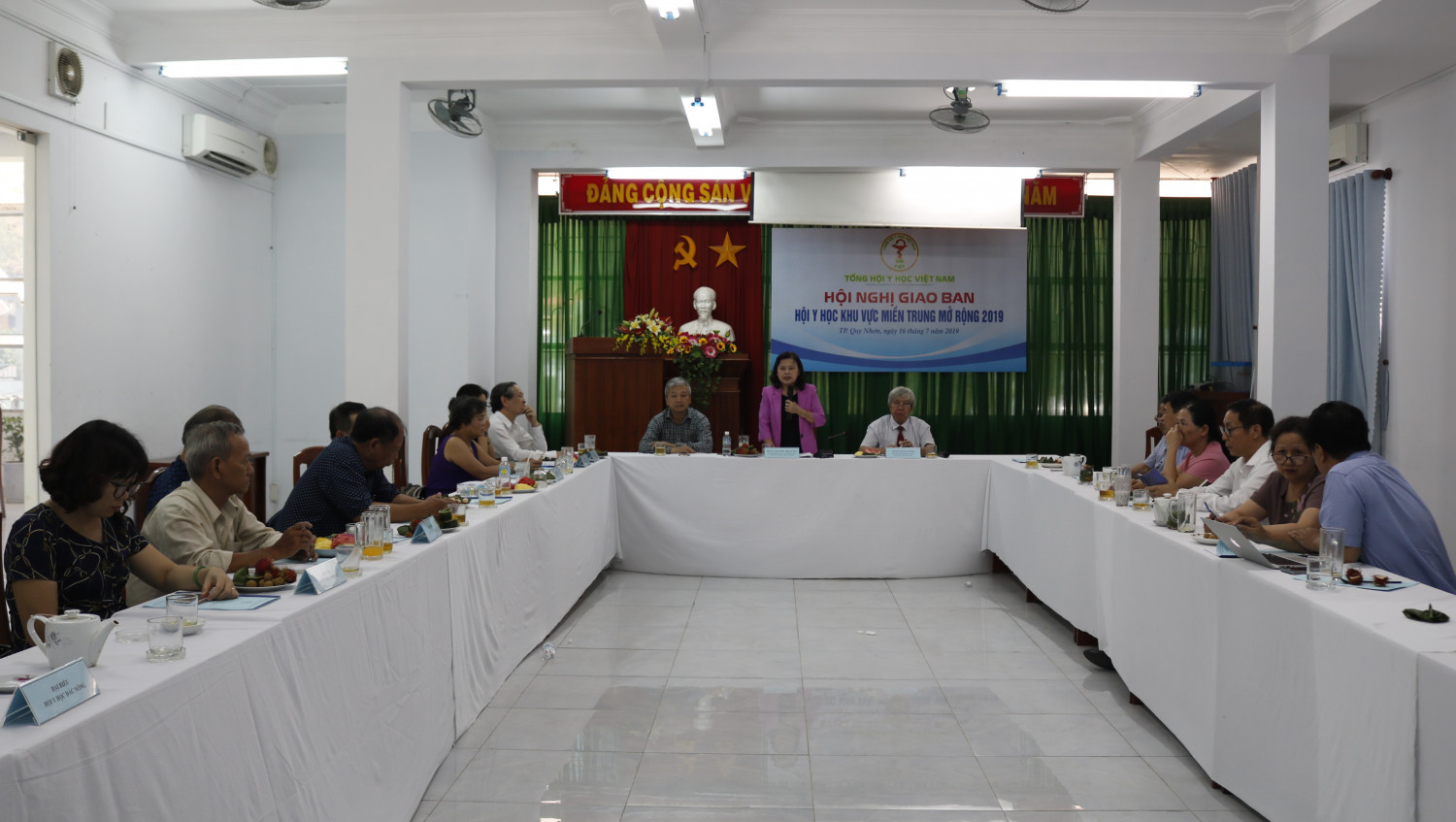 PGS.TS. Nguyễn Thị Xuyên, Chủ tịch Tổng Hội Y học Việt Nam phát biểu kết luận tại Hội nghị .