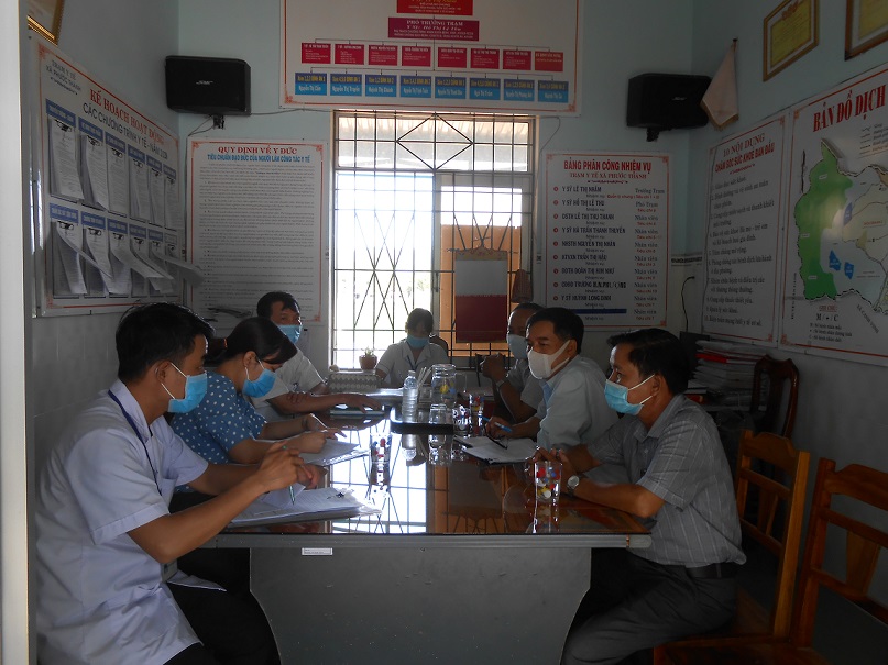 Hình 4 Giám sát công tác phòng chống dịch COVID 19 tại huyện Tuy Phước
