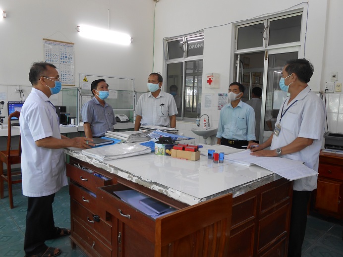 Hinh tin Tuy Phước tái lập chốt khai báo y tế kiểm soát dịch Covid 19 tại Ga Diêu Trì