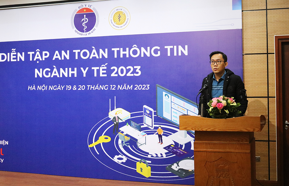Ông Mai Xuân Cường, Giám đốc Trung tâm an ninh hệ thống ứng dụng, Công ty an ninh mạng Viettel phát biểu tại buổi diễn tập