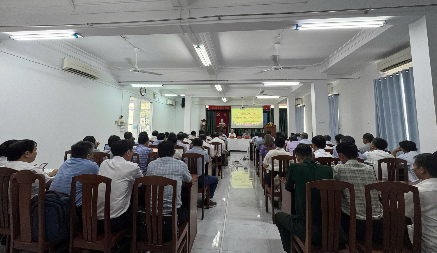 Toàn cảnh hội nghị. (Ảnh Bích Thảo)